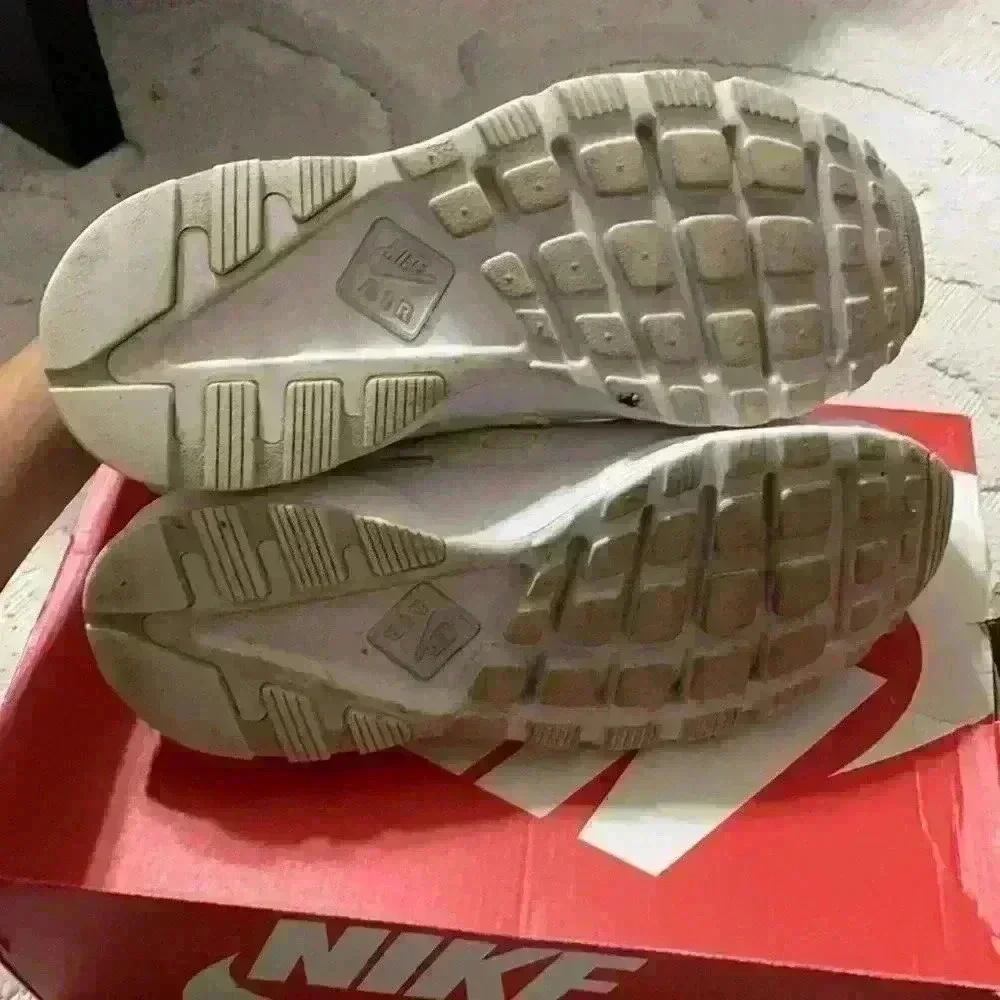 Huarache sneakers